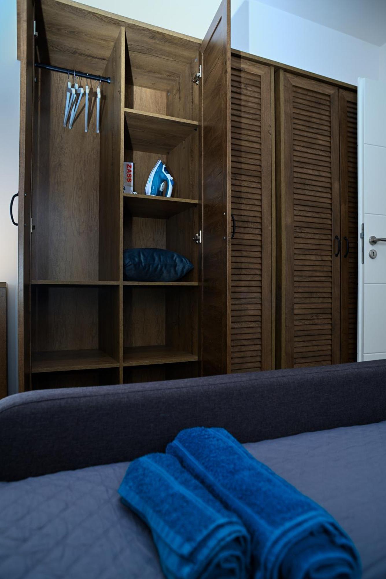 Mirvana Apartments Metheor Executive Suite Timisoara Ngoại thất bức ảnh