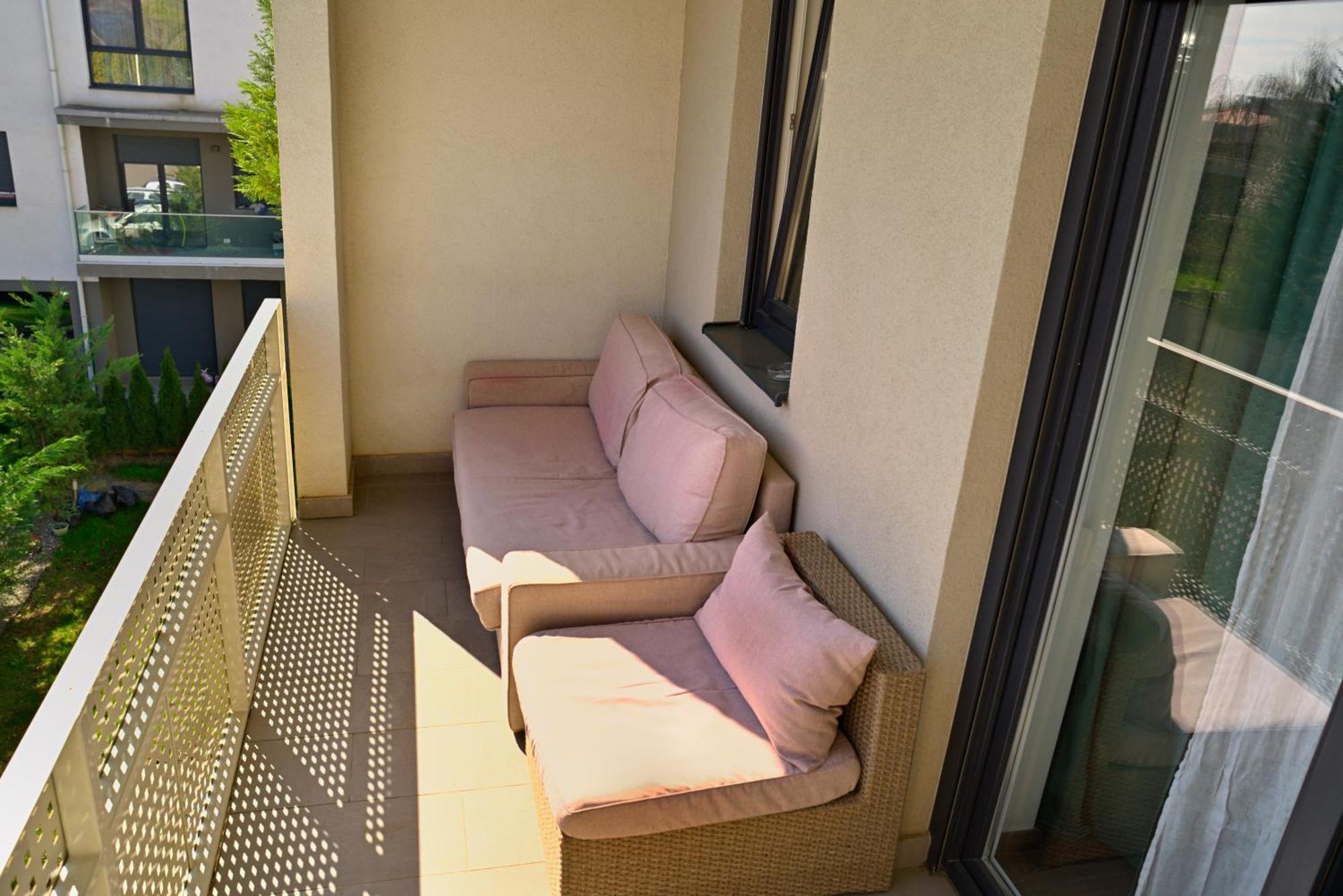 Mirvana Apartments Metheor Executive Suite Timisoara Ngoại thất bức ảnh